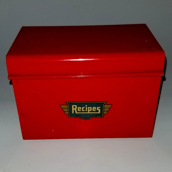 Vintage red metal recipe box - Picture 1 of 2